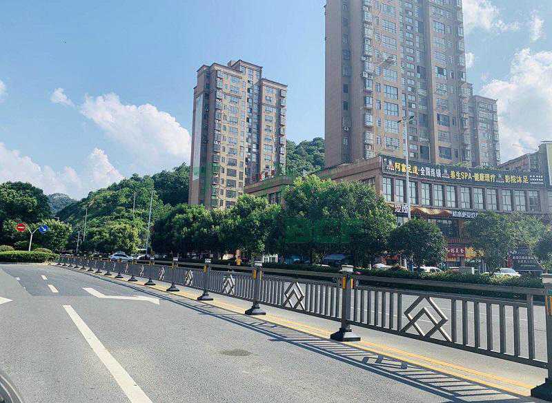 不銹鋼護(hù)欄如何提高抗撞擊能力